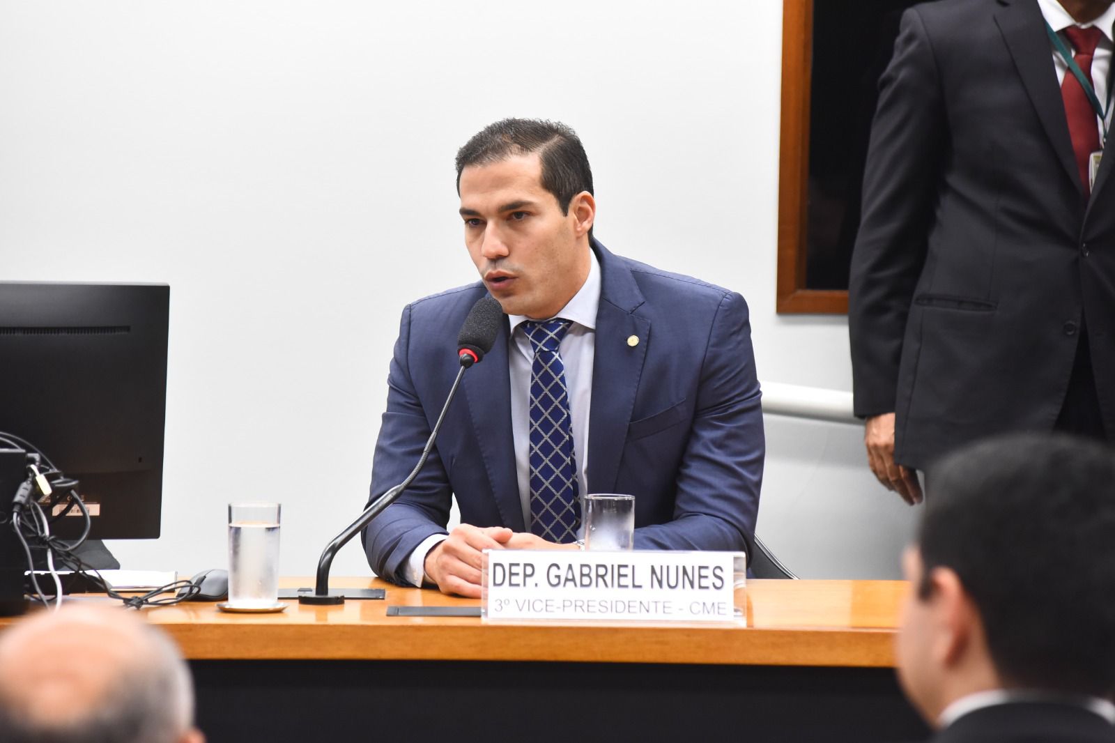 Gabriel Nunes é empossado como 3º vice-presidente da Comissão de Minas