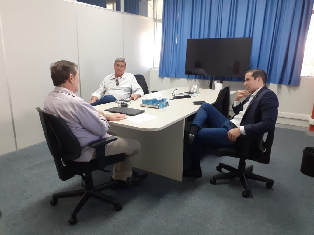 Gabriel Nunes em reunião com o prefeito Colbert Filho