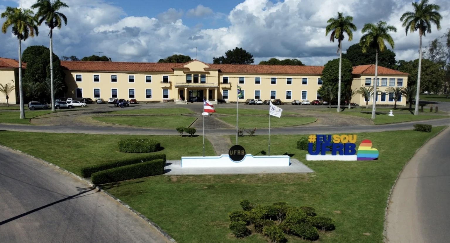 Governador e ministros inauguram novo pavilhão de aulas da UFRB de Cruz das Almas