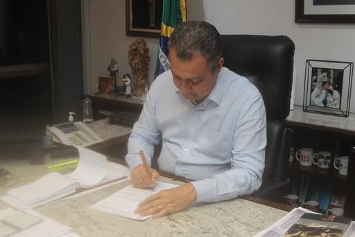 Governador encaminha projeto de lei à Alba para combater fake news