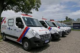 Governador entrega ambulâncias, firma convênios com municípios e anuncia novas ações de combate à Covid-19