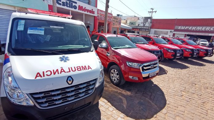 Governo assina ordem de serviço para pavimentação da BR-122 e autoriza nova escola em Cafarnaum