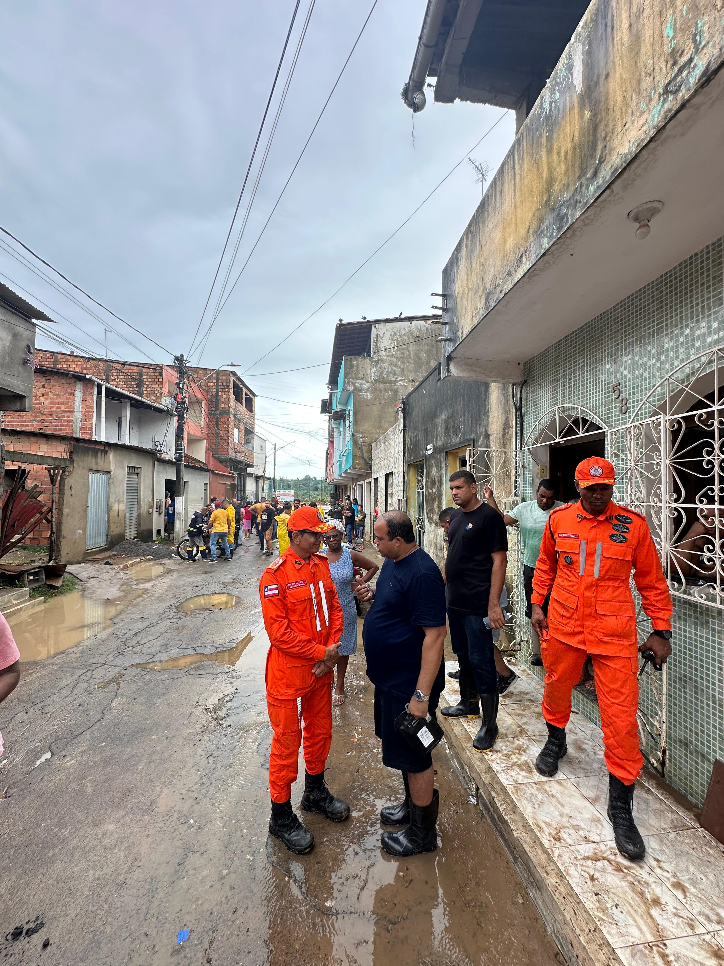 Governo do Estado se mobiliza para prestar apoio a municípios baianos afetados pelas chuvas