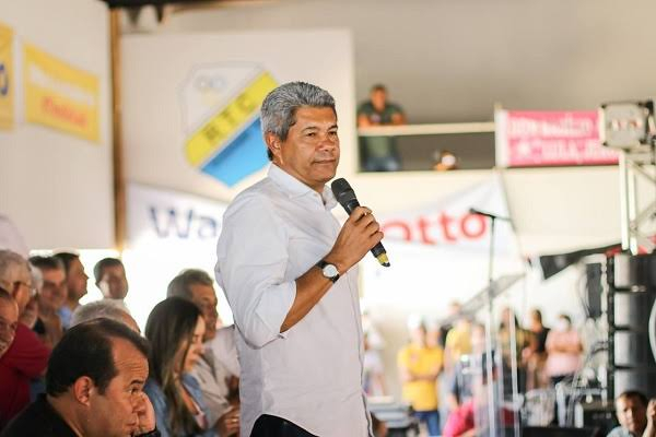 Jerônimo rebate críticas de ACM Neto: ‘Fez uma gestão pastel de vento em Salvador’