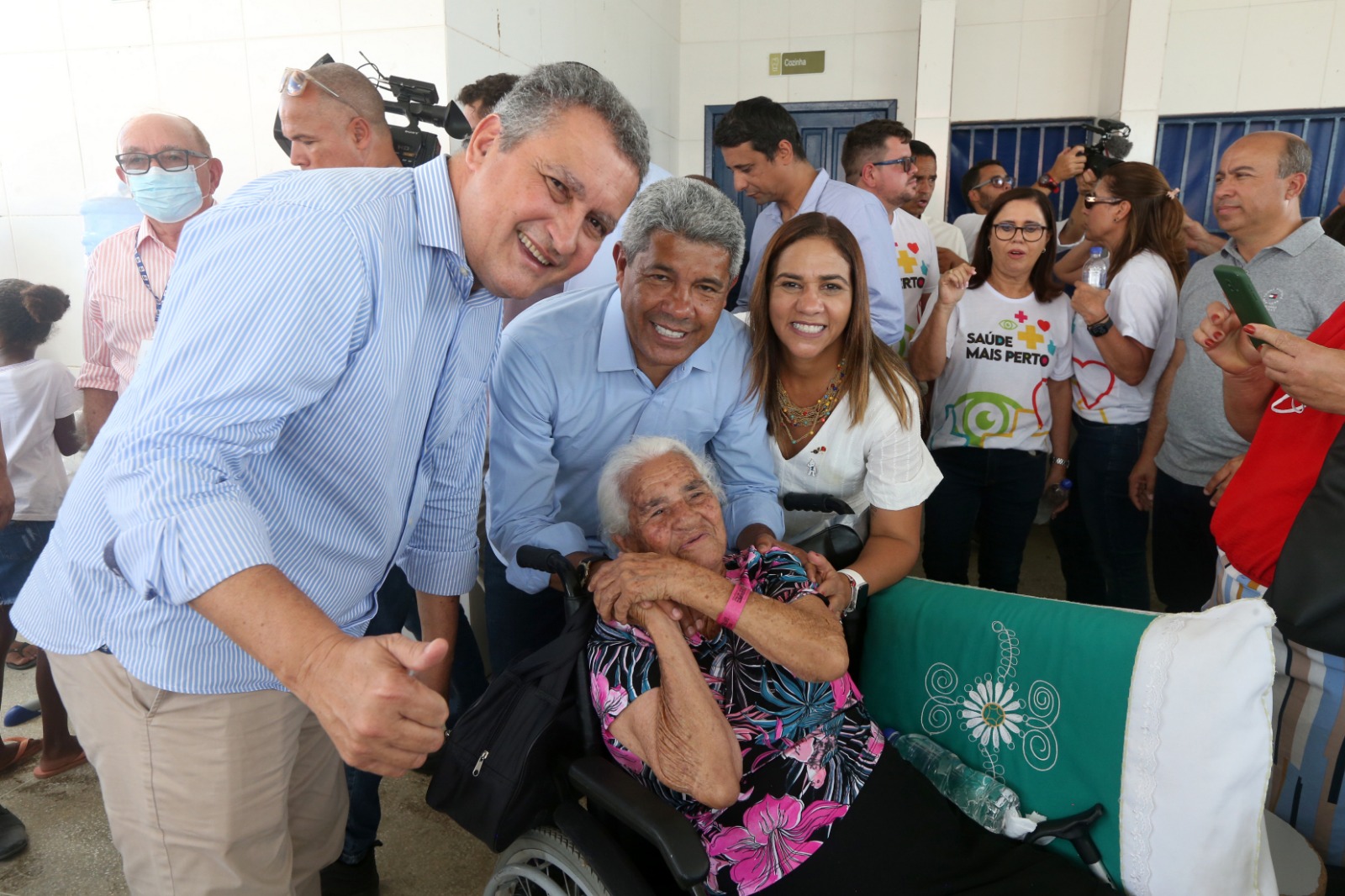 Jerônimo Rodrigues acompanha feira de saúde e cidadania em Campo Formoso 