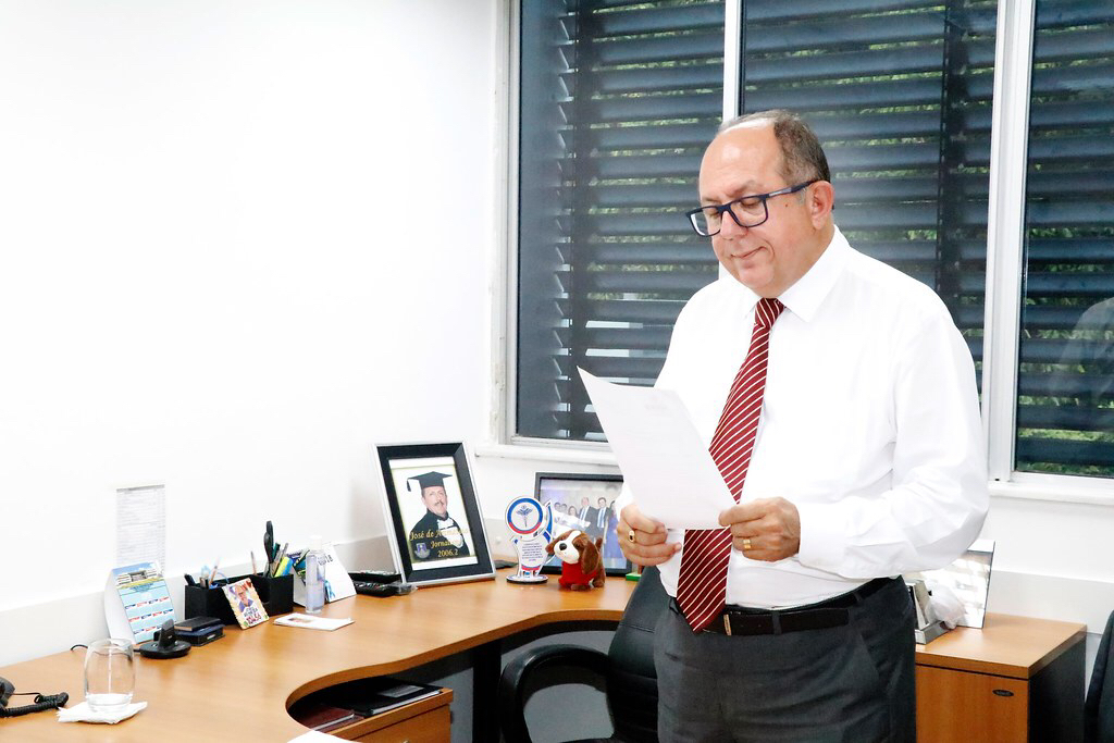 José de Arimateia cobra posicionamento da SESAB sobre oxigênio na Bahia