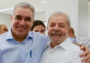 Lula pede que Zé Neto persista, e diz que o povo de Feira vai saber reconhecer o seu trabalho pelo município