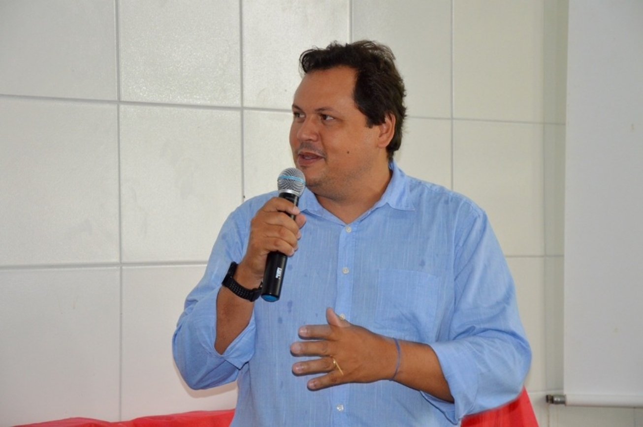 Marcelo Neves deixa o cargo de secretário municipal de Educação