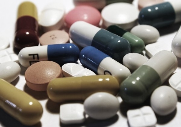 Ministério da Saúde: 24 remédios estão com estoque zerado da Bahia, entre eles de HIV