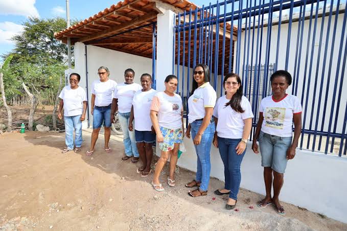 Mulheres agricultoras de Rafael Jambeiro garantem renda com entrega de produtos para alimentação escolar