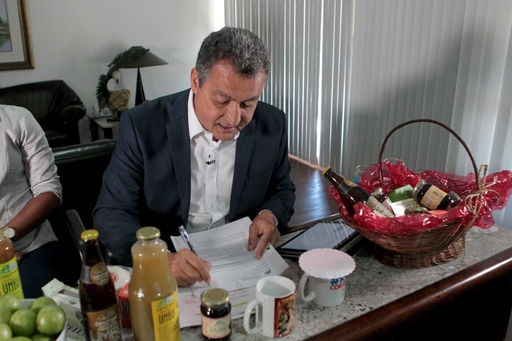 Governador autoriza concursos para universidades estaduais