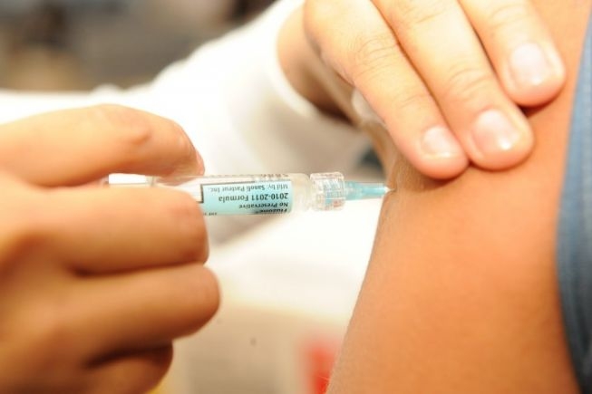 Em Feira, vacina contra febre amarela continua em dose única