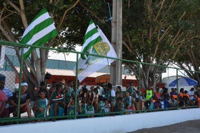 FEIRA DE SANTANA: Prefeitura fará licitação para alambrado de oito campos de várzea