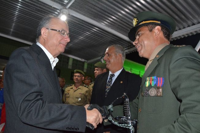FEIRA DE SANTANA: 35º BI tem novo comandante: tenente-coronel Janilson Teixeira assumiu o cargo nesta quarta