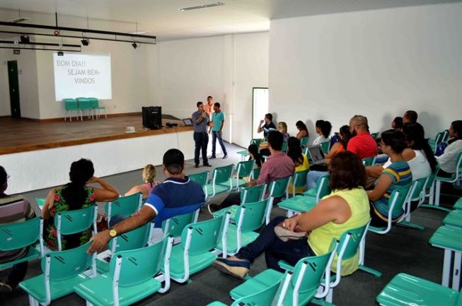  FEIRA DE SANTANA: Novos profissionais vão receber orientações sobre matrícula de novos alunos na rede municipal