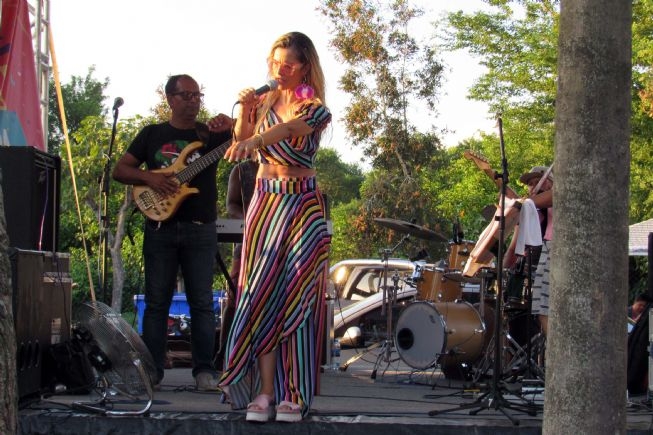FEIRA DE SANTANA: Ensaios da Micareta, com antigas marchinhas, atraem famílias ao Parque da Lagoa e bairro Mangabeira