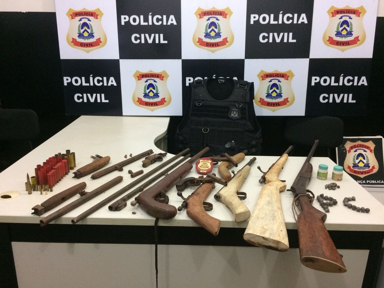 POLÍCIA CIVIL PRENDE EM FLAGRANTE FABRICANTE DE ARMAS EM ARAGUACEMA