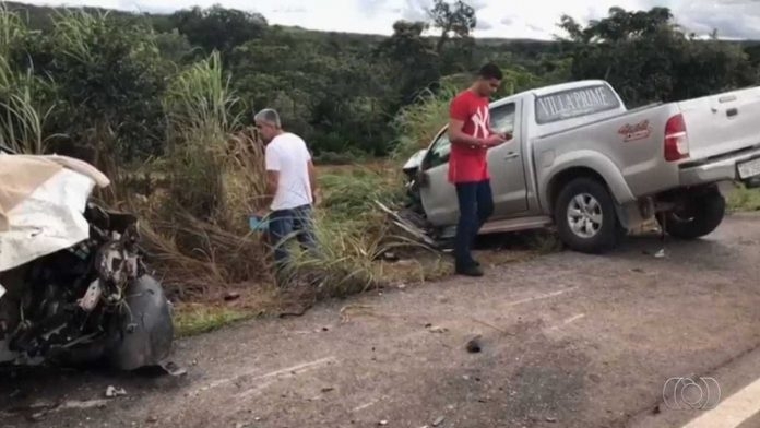 Acidente deixa 4 mortos na BR-070, vice-prefeito e filho ficam feridos