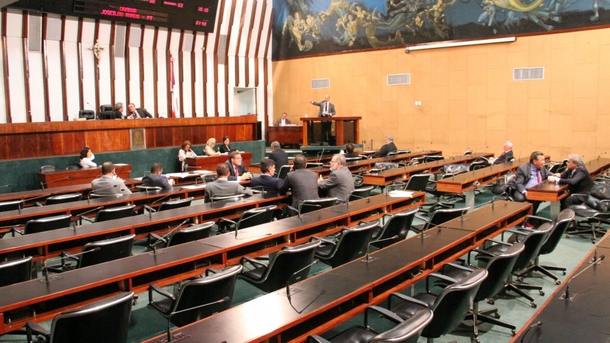 Sem quórum, primeira votação na AL-BA fica para Abril