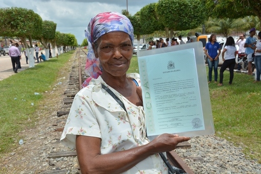 Titularidade da mulher passa a constar nos títulos de terra emitidos pelo Governo