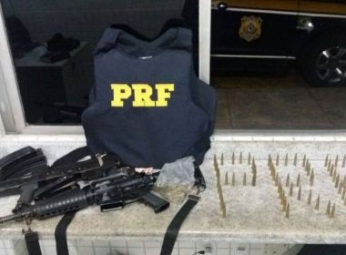 Senhor do Bonfim: PRF apreende dois fuzis e recupera carro roubado