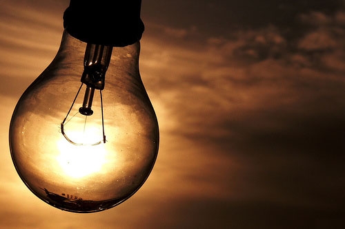 Energia fica 17,22% mais a cara a partir deste domingo (22)