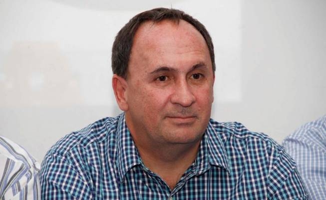 João Gualberto deve desistir de candidatura nos próximos dias