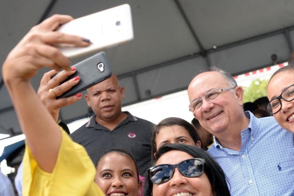 José Ronaldo intensifica pré-campanha e visita Irará e Queimadas