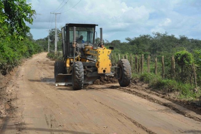  PMFS: Prefeitura inicia trabalho de recuperação em estradas de distritos danificadas pelas chuvas