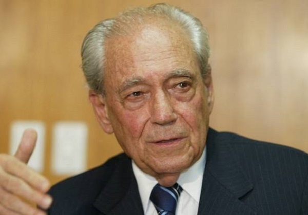 Morre, aos 91 anos, Waldir Pires