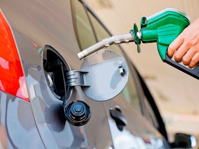 Confira dicas para economizar combustível em em seu veículo