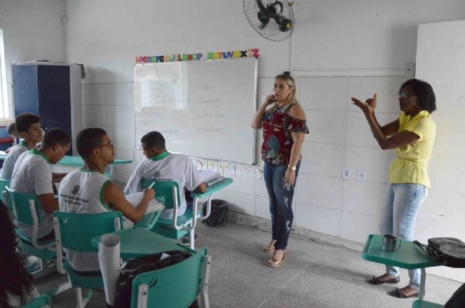 PMFS: 17 intérpretes da Língua Brasileira de Sinais convocados para a Rede Municipal