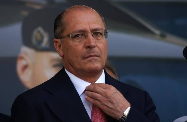 Sem candidato, PRB se aproxima de Alckmin