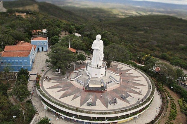 Juazeiro do Norte: Milhares de Romeiros celebram 84 anos da morte de Padre Cícero