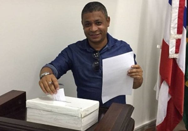 Vice-prefeito morre em acidente de carro em Mocambo