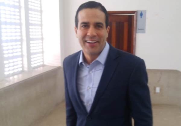 Bruno Reis diz que a ‘tendência’ é que uma mulher assuma a vice de Zé Ronaldo