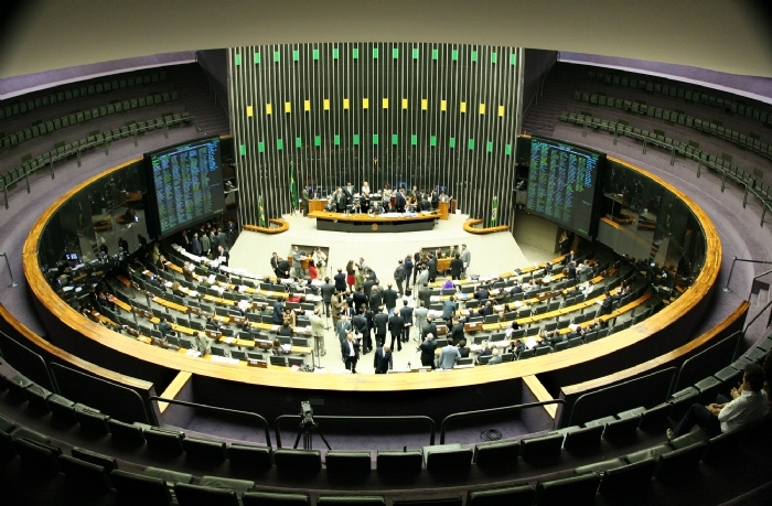 Mais de 90% dos deputados tentarão a reeleição em outubro