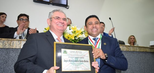 Deputado e vereador são homenageados em noite festiva na Câmara