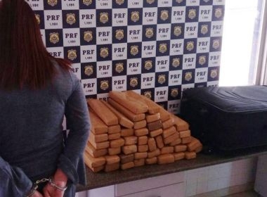 PRF prende mulher por transportar 35 kg de maconha em ônibus na BR-116 perto de Jequié