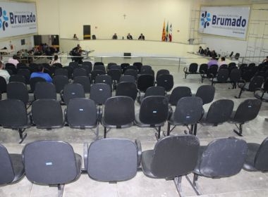 Brumado: Vereador critica empréstimo de R$ 20 mi e acusa favorecimento a irmão de colega
