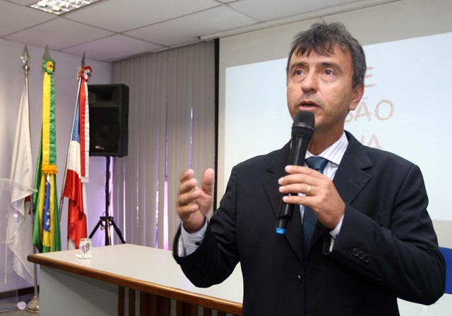 Secretário de comunicação nega parcelamento de salário dos servidores estaduais: 