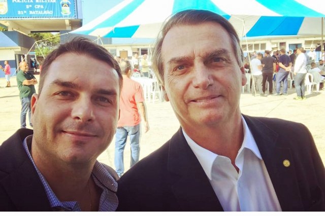 'Se ele errou, vai ter que pagar', diz Bolsonaro sobre Flávio