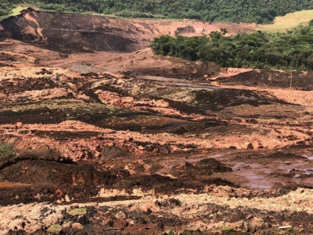 Bombeiros confirmam 34 mortes em Brumadinho