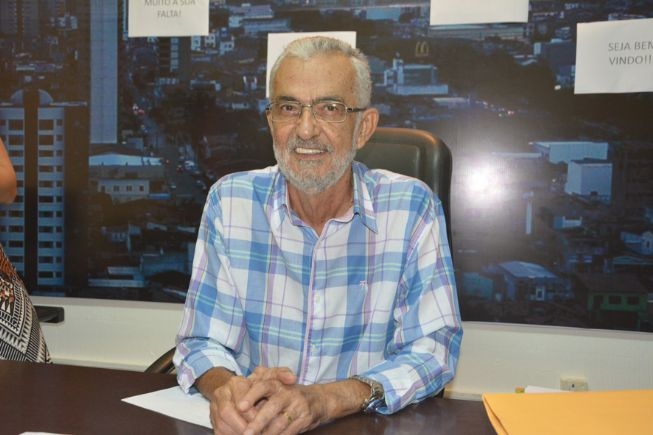 FEIRA DE SANTANA: Licenciado, Ildes Ferreira continua colaborando com Governo