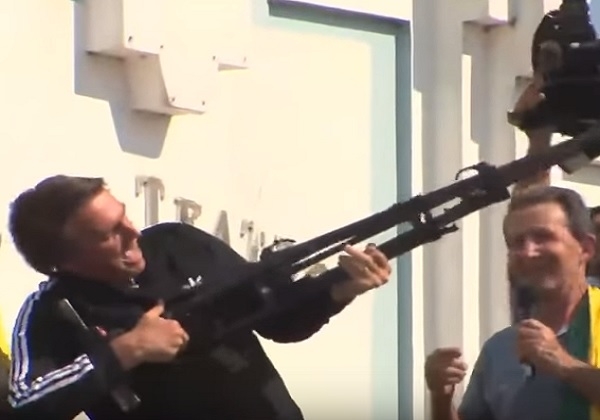 Projeto que facilita porte de arma deve ser analisado após Previdência