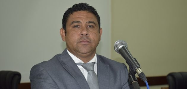 Tom renuncia ao cargo de vereador