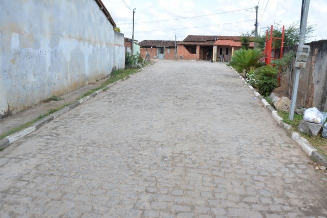 PMFS: Concluída pavimentação de ruas nos bairros Limoeiro e Gabriela