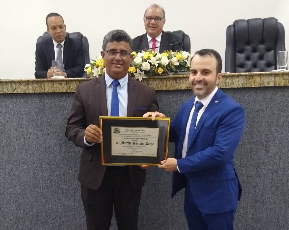 Defensor público Marcelo Rocha recebe Título de Cidadão Feirense