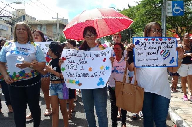 Família Azul realiza IV Caminhada pelos Autistas em Feira de Santana 