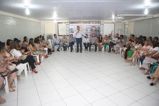 Em Campo Formoso, Rui discute melhorias na educação com gestores